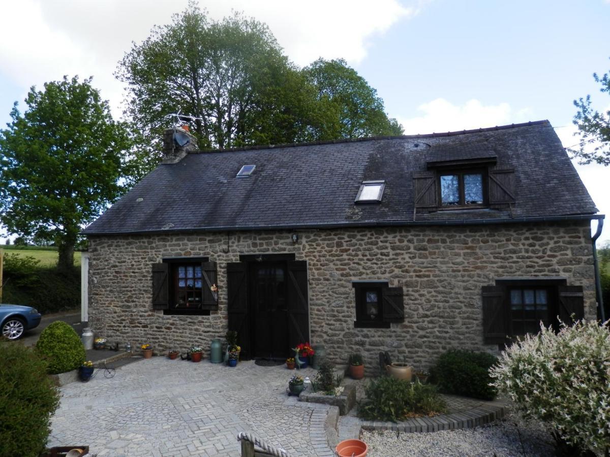 Colombiers-du-Plessis La Petite Cretouffiere - Naturiste Accommodation - Adult Only المظهر الخارجي الصورة