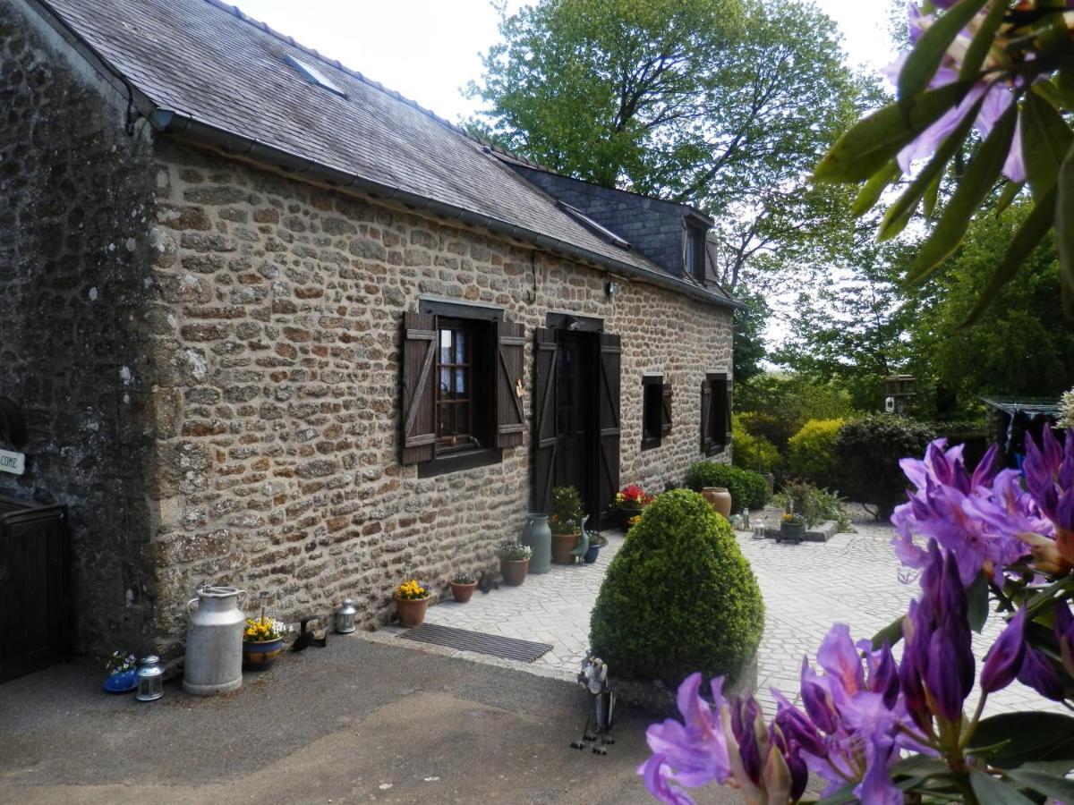Colombiers-du-Plessis La Petite Cretouffiere - Naturiste Accommodation - Adult Only المظهر الخارجي الصورة
